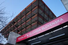 Slovenská vláda couvá z návrhu na dohled nad programem veřejnoprávní televize a rozhlasu