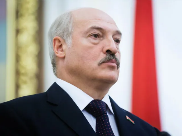 Lukašenka vytočil americký balíček. Varuje před jadernou apokalypsou a přesouvá vojska