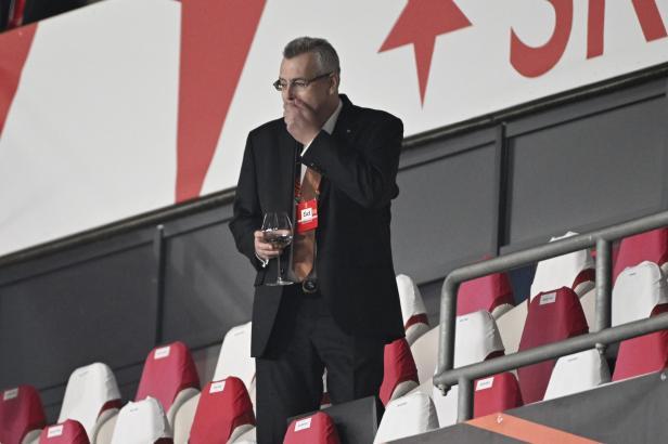 

Slavia dostala trest za chování fanoušků v duelu s Milánem, tribuny se uzavírat nebudou

