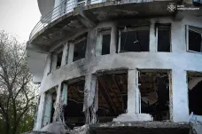 Ruské ostřelování zranilo sedm lidí, hlásí ukrajinské úřady. V Mykolajivu okupanti těžce poškodili hotel
