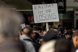 ‚Řešení je chalífát,‘ znělo v Hamburku na demonstraci radikálních muslimů. Němci mluví o tvrdé odezvě