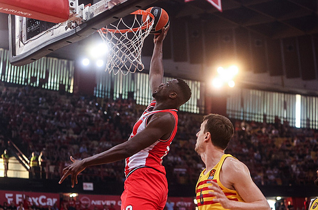 Basketbalisty Barcelony čeká rozhodující pátá bitva s Olympiakosem