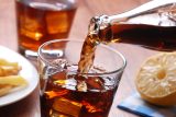 Daň na sladké nápoje je diskriminační, říká ředitelka svazu. ‚Nejefektivnější opatření,‘ oponuje ekonom