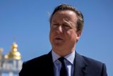 Ukrajina má právo používat Británií dodávané zbraně i k úderům na Rusko, řekl ministr zahraničí Cameron