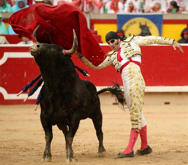Španělské ministerstvo se rozhodlo zrušit cenu býčích zápasů. Vyvolalo kritiku