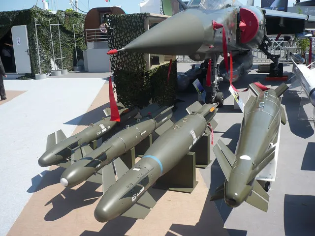 Ukrajinské stíhačky F-16 mají být vyzbrojeny nejnovějšími francouzskými naváděnými pumami Hammer AASM