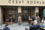 ‚Jeden z nejvýznamnějších milníků historie Česka.‘ Lidé si před rozhlasem připomněli Pražské povstání
