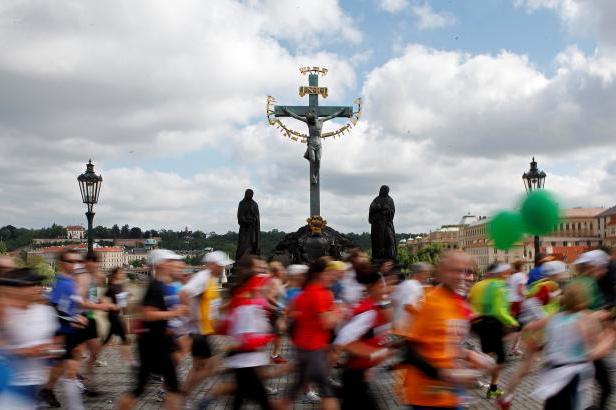 

ŽIVĚ: Prague International Marathon. Zvítězil Etiopan Lemi

