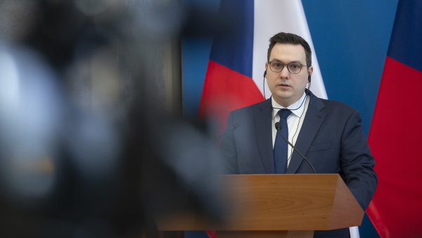 Vláda odvolala velvyslance v Moskvě. Pivoňka skončí koncem května