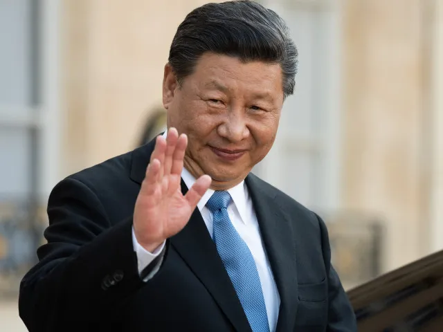 Čínský prezident  je v Srbsku, jako doprovod má 400 lidí