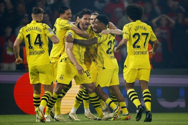 

Konečná pro pařížské miliardáře. Veterán Hummels poslal Dortmund do finále Ligy mistrů

