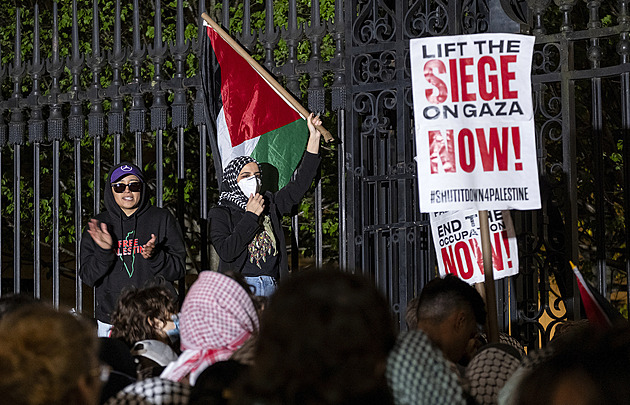 Studenty protestující za Gazu měsíce trénovaly skupiny napojené na Hamás