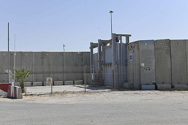 Izrael otevírá přechod Kerem Šalom, kamiony už navážejí humanitární pomoc