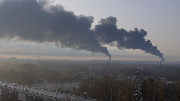 Nový ukrajinský rekord: aby zasáhl rafinerii, urazil dron 1500 kilometrů