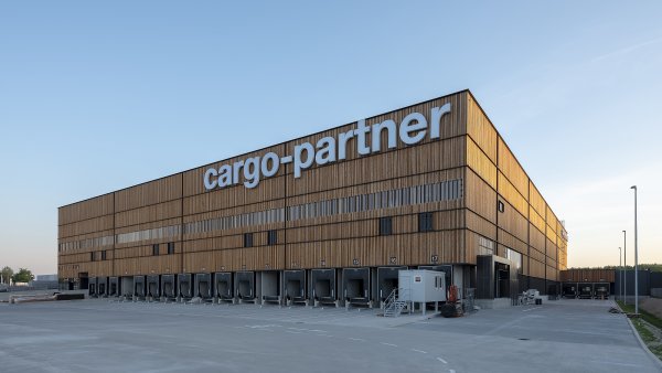 Cargo-partner poskytuje skladovací služby šité přímo na míru pro různá odvětví