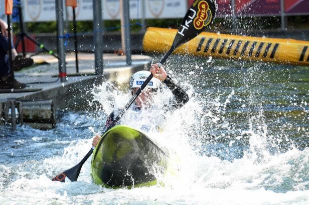

ŽIVĚ: Kayakcross na ME ve vodním slalomu v Tacenu

