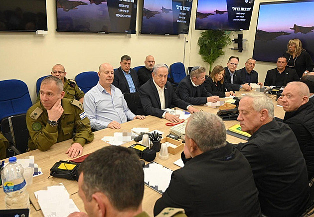 Izraelský válečný kabinet se bortí. Ganc označil Netanjahuovy plány za fanatické