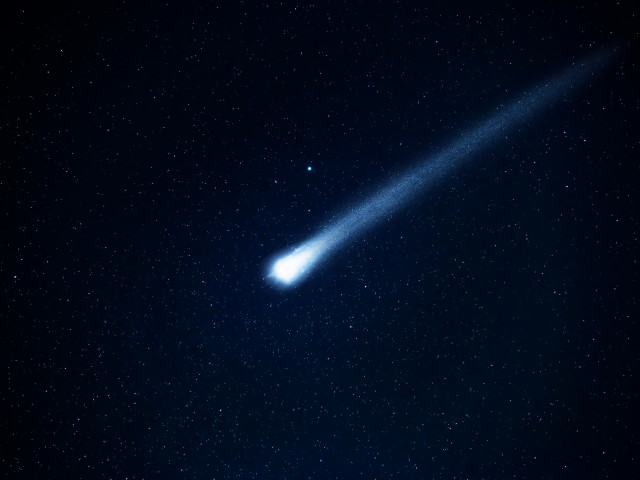 VIDEO: Oblohu náhle ozářila tyrkysová koule. Lidi překvapil obří letící meteorit