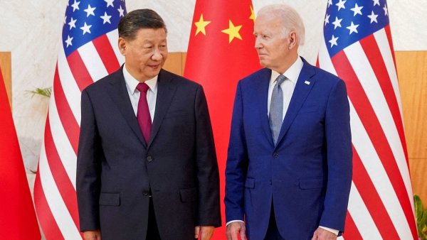 Evropa si bude muset vybrat stranu v ekonomickém soupeření USA s Čínou, jinak dopadne jako s Ruskem