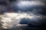 Jihozápad Česka zasáhnou silné bouřky. Hrozí přívalový déšť a menší kroupy