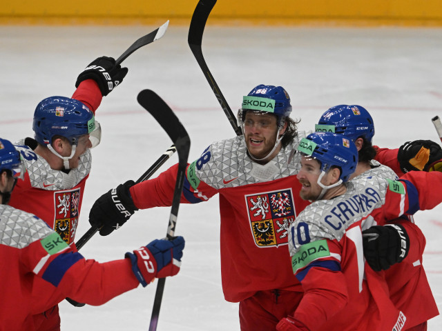 OBRAZEM: Češi zdolali USA a postupují do semifinále mistrovství v hokeji
