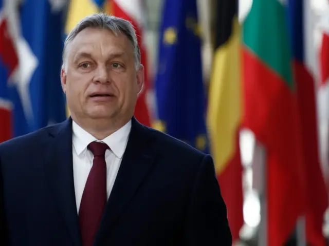 Řeči o ruské hrozbě jsou manévrem, jak Západ připravit na válku, míní Orbán