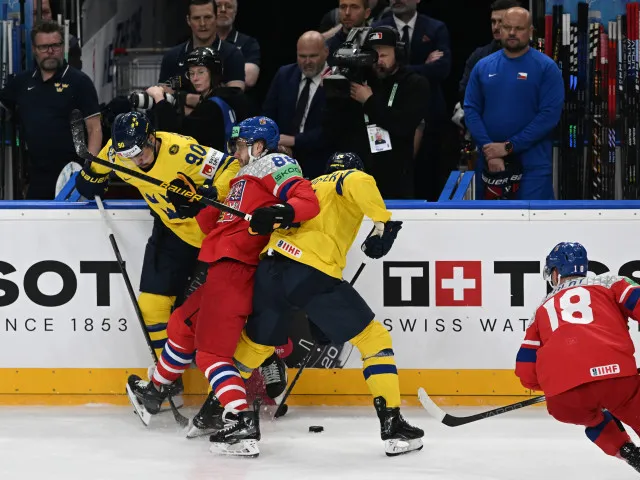 OBRAZEM: Česko bude bojovat o hokejové zlato. Švédové prohráli 7:3