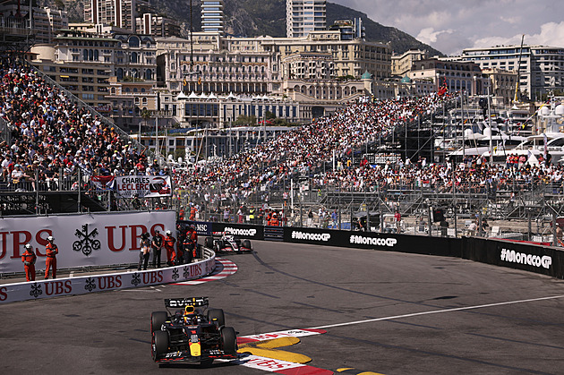 ONLINE: Jezdci F1 bojují v ulicích Monaka. Verstappenovy šance nejsou velké