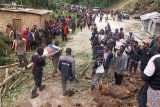 Při sesuvu půdy v Papui Nové Guineji zahynulo více než 670 lidí, odhaduje organizace OSN