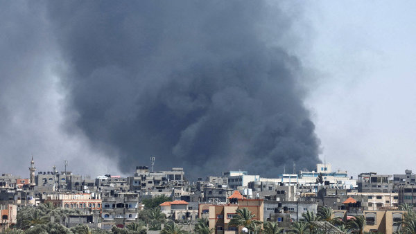 DoPásma Gazy proudí pomoc přes přechod Kerem Šalom