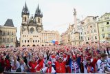 OBRAZEM: Mistři světa. Čeští hokejisté vybojovali na domácím šampionátu zlato, slaví se v celé zemi