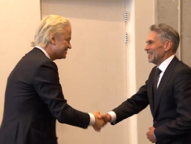 Nizozemsko bude mít nového premiéra. Geert Wilders musel ustoupit Dicku Schoofovi, exšéfovi tajné služby