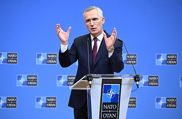 Šéf NATO souhlasí s použitím zbraní na cíle v Rusku. Pro je i část členských zemí
