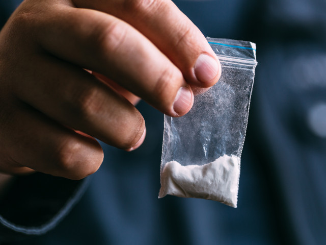 Kokain ve sněmovně? Ochranka našla na parlamentních toaletách papírek s bílým práškem