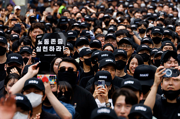 Zaměstnanci Samsungu budou stávkovat za vyšší mzdy. Mohou ohrozit výrobu čipů