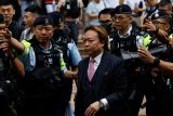 Hongkong omezuje nezávislé kandidáty. ‚Když volby skončily, padalo jedno obvinění za druhým,' říká Jakš