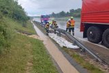 Olomoucký kraj zasáhly silné bouřky. U Hranic na Přerovsku zaplavila voda část dálnice D1