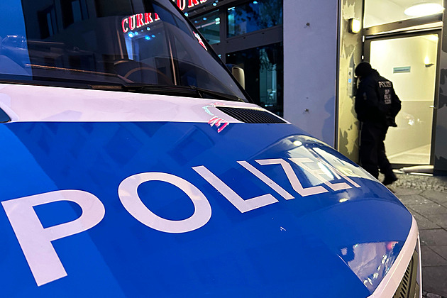 V Mannheimu útočil muž nožem, zranil kritika islámu i zasahujícího policistu