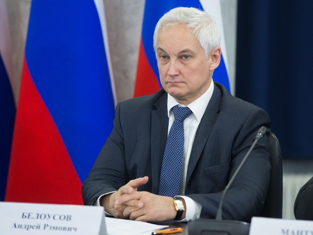 „Záměrně vyvolávají krize, ozbrojené konflikty.“ Ruský ministr obrany obvinil Západ