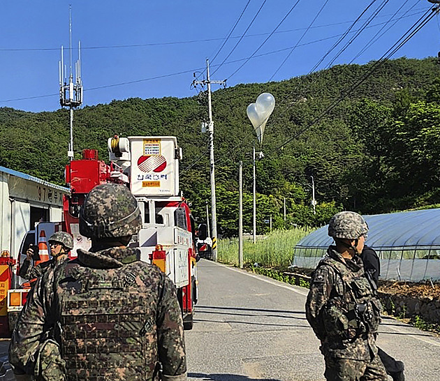 Podruhé za týden. KLDR do Jižní Koreje opět poslala balóny s odpadky a výkaly