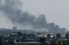Izrael zahájil operaci v uprchlickém táboře v centrálním Rafahu