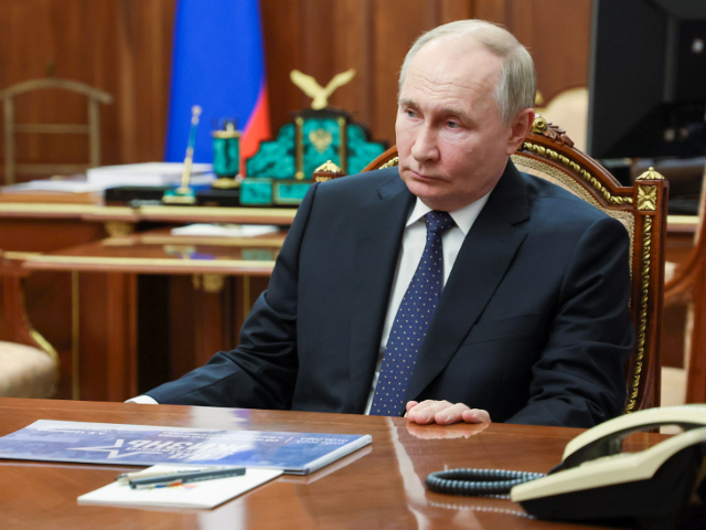 Milion žádostí. Rusko nestíhá odškodňovat padlé a raněné. Putin tlačí na nápravu