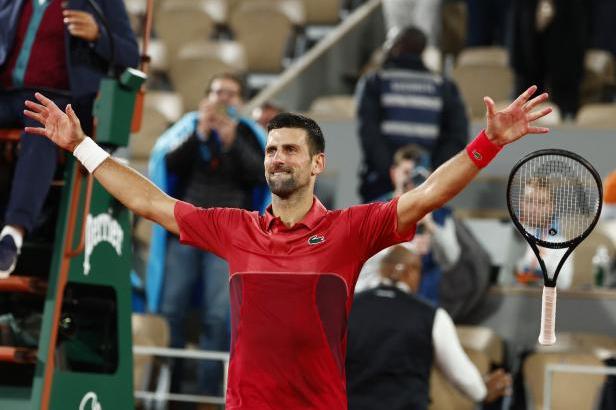 

Djokovič otočil noční maraton s Musettim a je na Roland Garros v osmifinále

