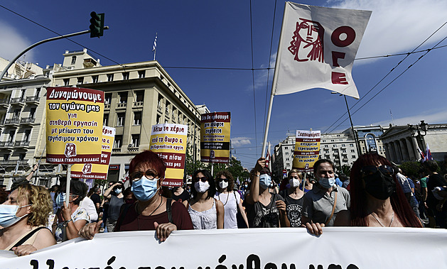 Tisíce Řeků stávkují, nechtějí pracovat déle než osm hodin denně