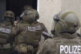 Ve Frankfurtu rozpustili policejní zásahovou jednotku. Členové jsou podezřelí z extremismu
