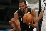 Durant proměnil zápas čtvrtfinálové série NBA ve svoji show, vedení Brooklynu zajistil triple doublem