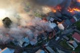 V polské vesnici Nowa Biala hořelo přes 40 domů a hospodářských budov. Devět lidí skončilo v nemocnici