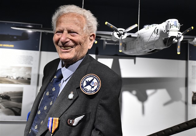 Zemřel veterán jeden z posledních veteránů RAF Tomáš Lom, bylo mu 96 let