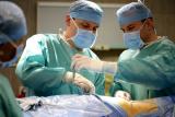 Pandemie koronaviru zbrzdila transplantace orgánů. Lékaři kvůli přeplněným nemocnicím nestíhali
