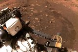 Vůz Perseverance zaznamenal na Marsu ‚rarášky‘. Na Zem poslal i data ke studii povrchu rudé planety